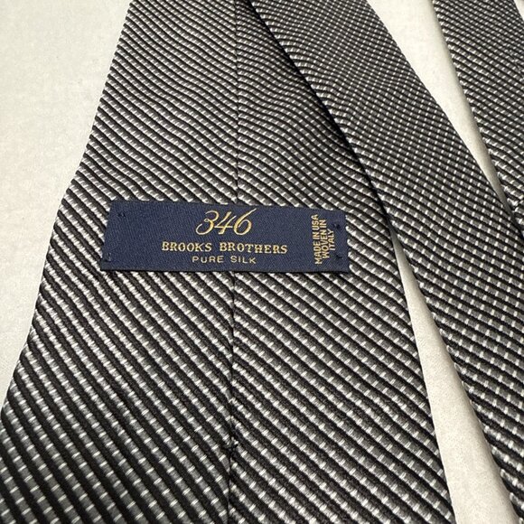 Brooks Brothers 346 Tie Mens Pure Silk Black Gray Checked 3.75" 60" USA Italy - Picture 7 of 7